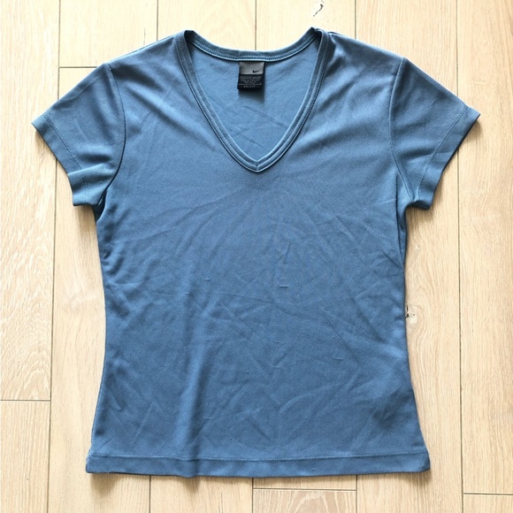 Nike Dri-Fit Logo Embroidered V Neck T Shirt in Grey Blue Size XS - Picture 1 of 11